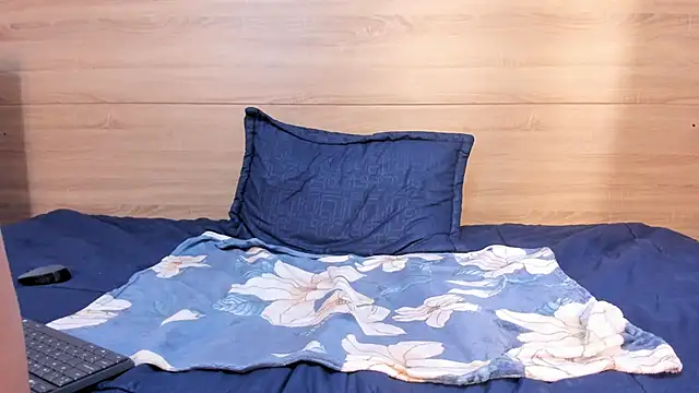 bulma_bambina_ webcam