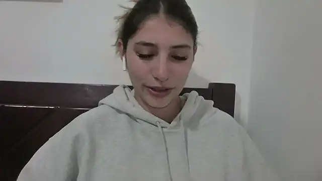 AliceTeenager___ webcam