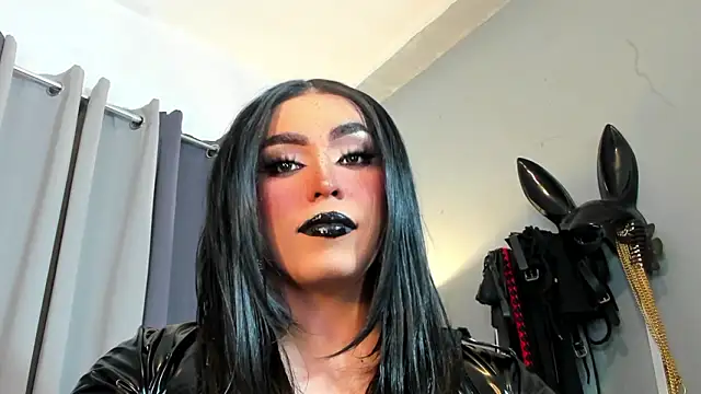 DominaAurumXXX webcam