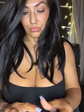 LittleMissEeve webcam