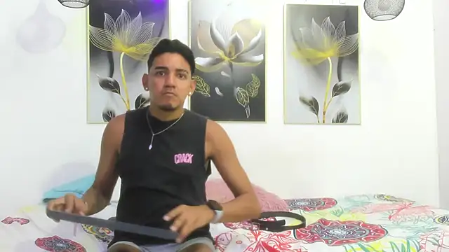 Red_Diamond_Guys webcam