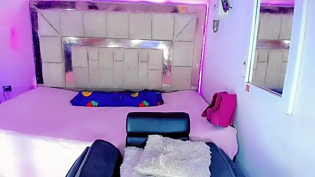 ashleypartystar11 webcam