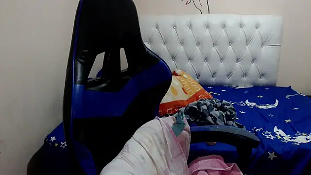 Leylafourniert webcam