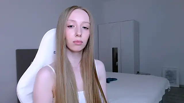 Luna_insniity webcam