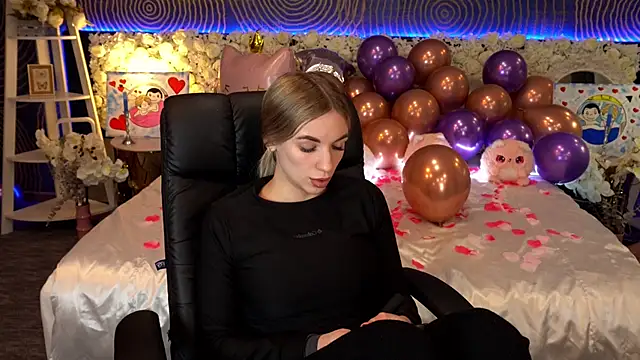 arinawong - ArinaWong's free webcam - UK Sex Cams