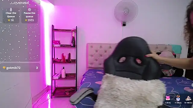 thalia_mills19 webcam