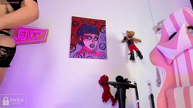 Madison_Flower webcam