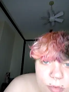 kiki_06 - Kiki_06's free webcam - UK Sex Cams