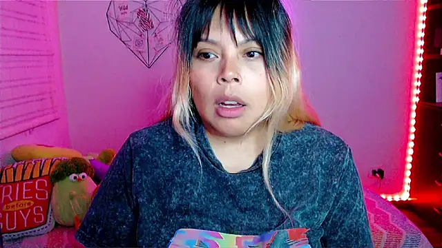 elliemoonx - EllieMoonX's free webcam - UK Sex Cams