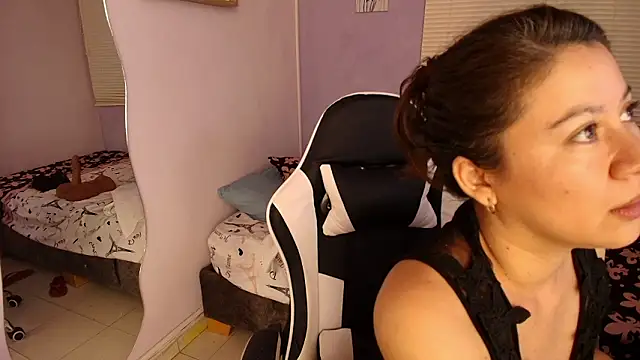 luna_desiree - Luna_desiree's free webcam - UK Sex Cams