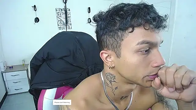 Leonard_Price webcam