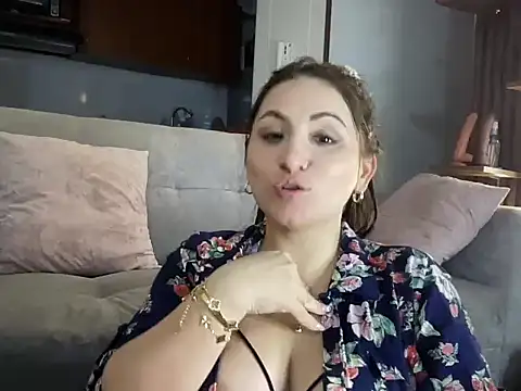 EmmaAlbaxx webcam