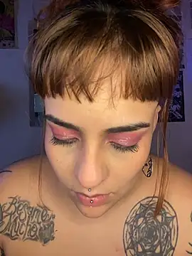 name_less_lulu webcam