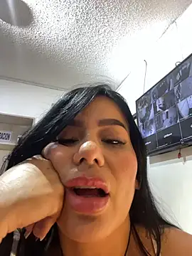Miah_gomez_ webcam