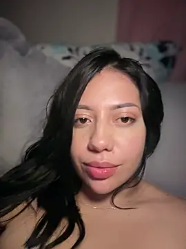 Webcam Model (MissCat_)  is live.Free join now!