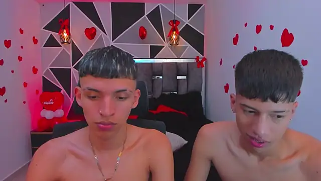 Juan_Nd_Steven from StripChat is Freechat