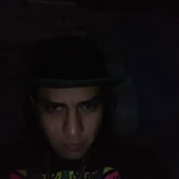 AlexAlejandro13 webcam