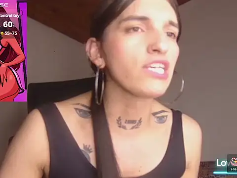 Scarlett_crastrawberry webcam