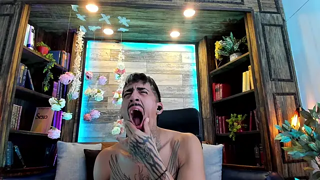 Donovan_Desmond webcam