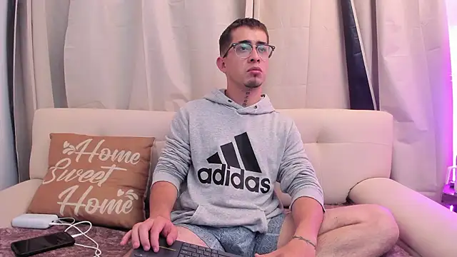 Tommas_Jhonson webcam