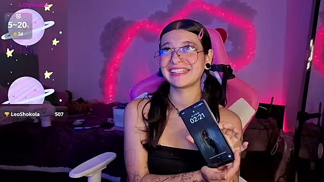 larah_uwu webcam