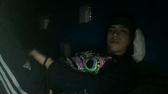 AlexAlejandro13 webcam