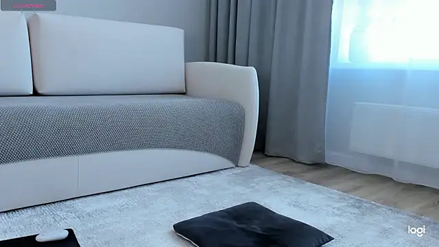 amelinalove - AmelinaLove's free webcam - UK Sex Cams