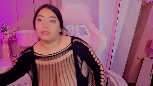 MollyBigBoobs12 webcam