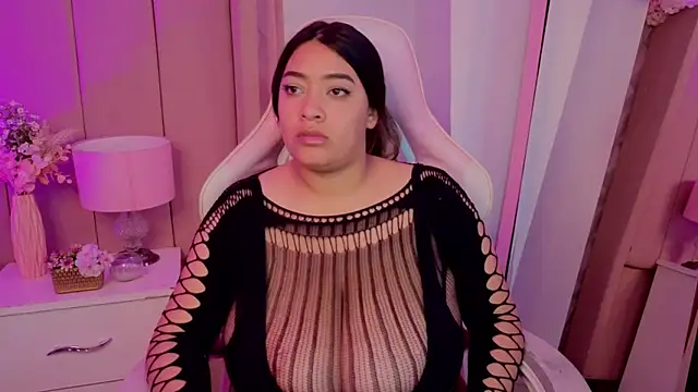 MollyBigBoobs12 webcam