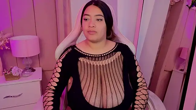 MollyBigBoobs12 webcam