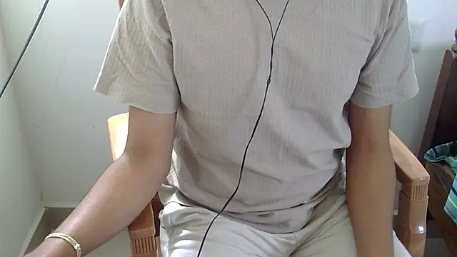 The_SHY_uncut webcam