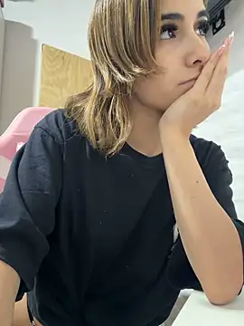 Webcam Model (Babylovetierna1)  is live.Free join now!