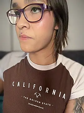 Isabella-Teen webcam