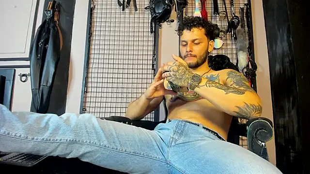 Twisted_Fantasy webcam