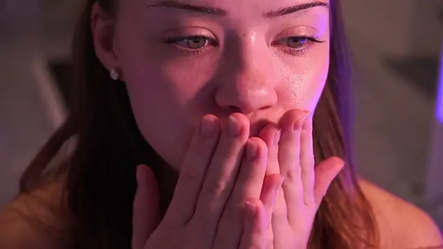 vixenmia - VixenMia's free webcam - UK Sex Cams