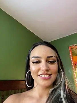 HoneybeeDiamonds webcam