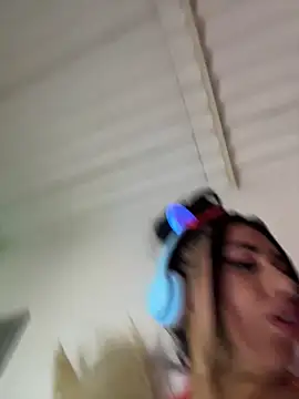 halana_squirts webcam