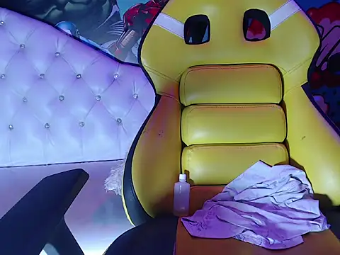 adriana_foxxxy webcam