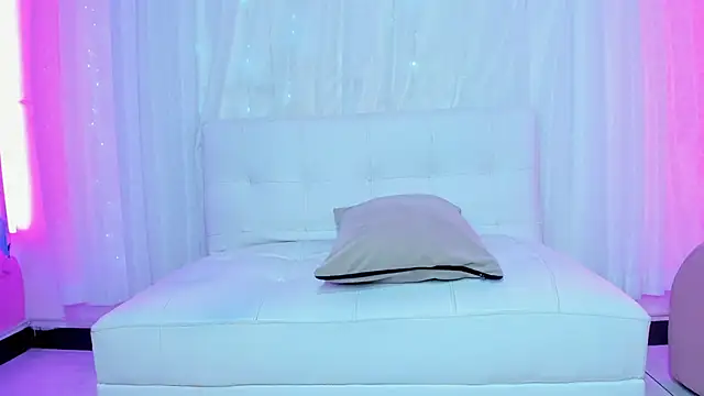 Litzy1_ from StripChat is Freechat