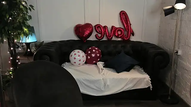 dark_moni - Dark_Moni's free webcam - UK Sex Cams