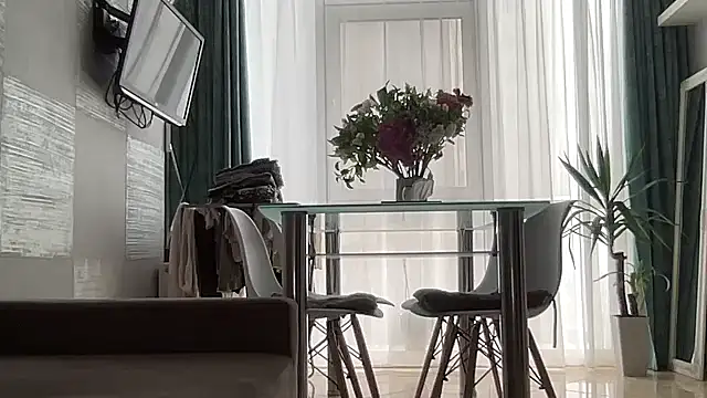 Darsy_Rox from StripChat is Freechat