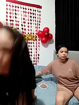 ashley_sunny2 - ASHLEY_SUNNY2's free webcam - UK Sex Cams