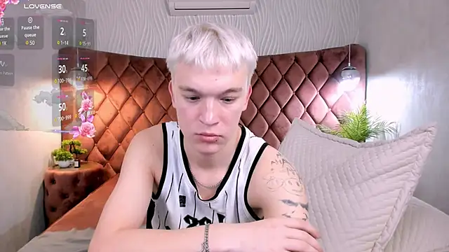 Derek_Banville webcam