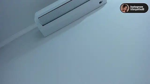 Hillary_Collins1 webcam