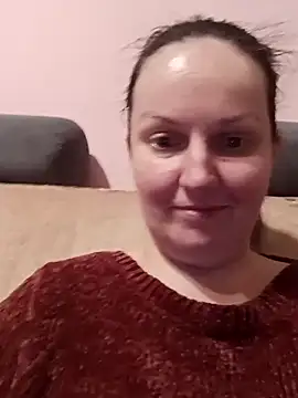 BustyLadyAlma webcam