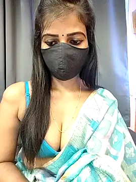 Webcam Model (Misss-julli)  is live.Free join now!