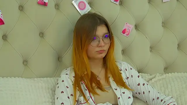 BellaMarebelle webcam