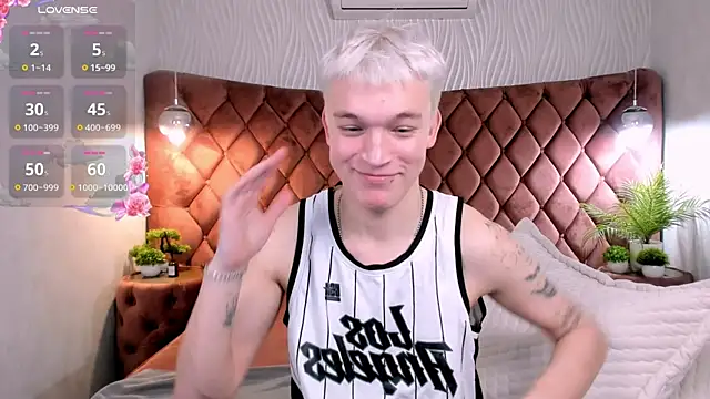 Derek_Banville webcam