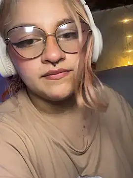 Sophia_Weest99 webcam