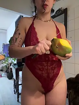 notyourtypicalAnna webcam